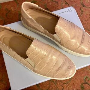Cole Haan Women's Nude/Pink Croc-Embossed Loafers